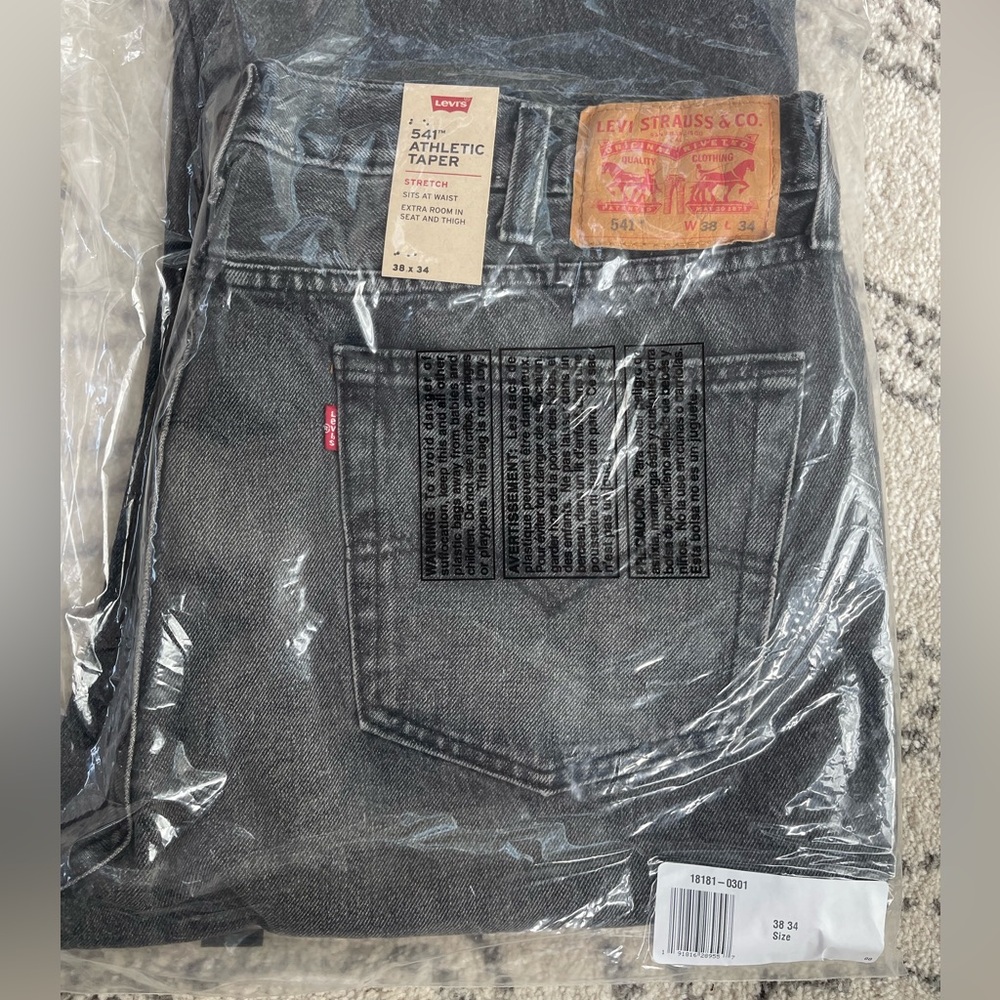 541™ Athletic Taper All Seasons Men's Pants, 38 x 34, Dark Grey